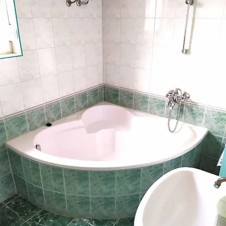 Apartment Tassi Halaszcsarda-karasz Haz *