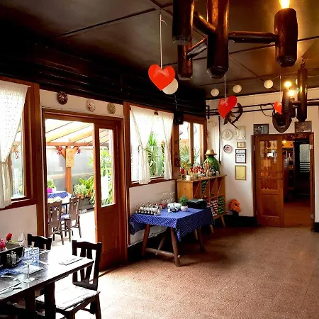 Tassi Halaszcsarda-karasz Haz Apartment *